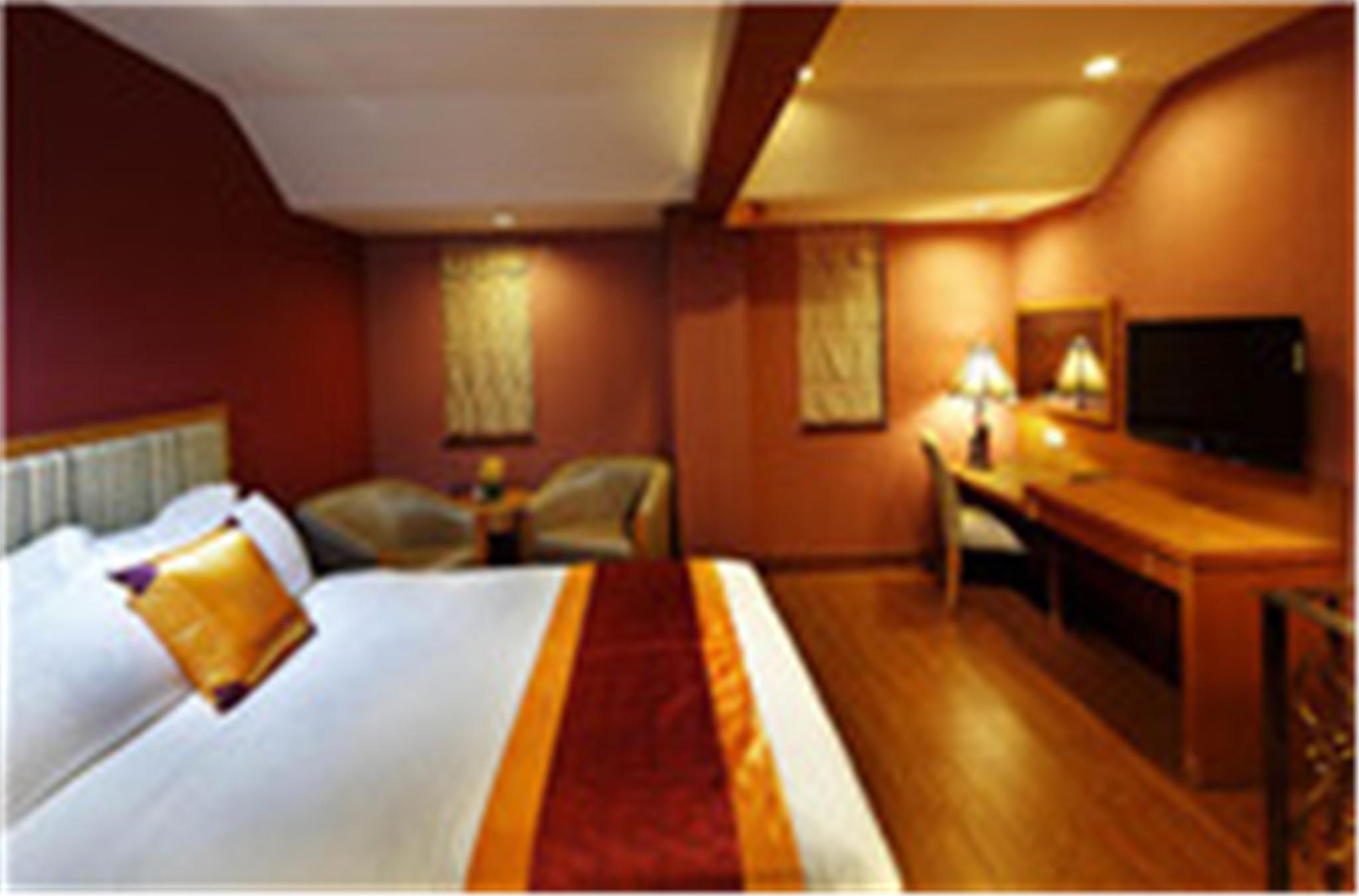 Royal Garden Hotel Гуанчжоу Экстерьер фото