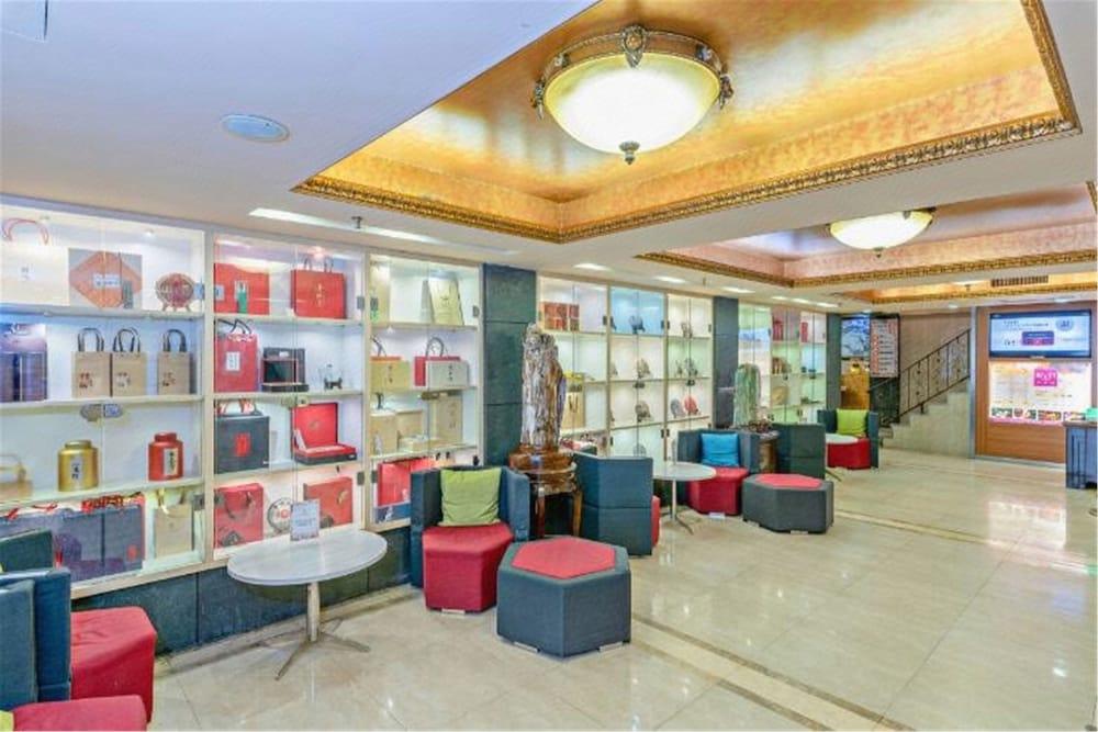Royal Garden Hotel Гуанчжоу Экстерьер фото