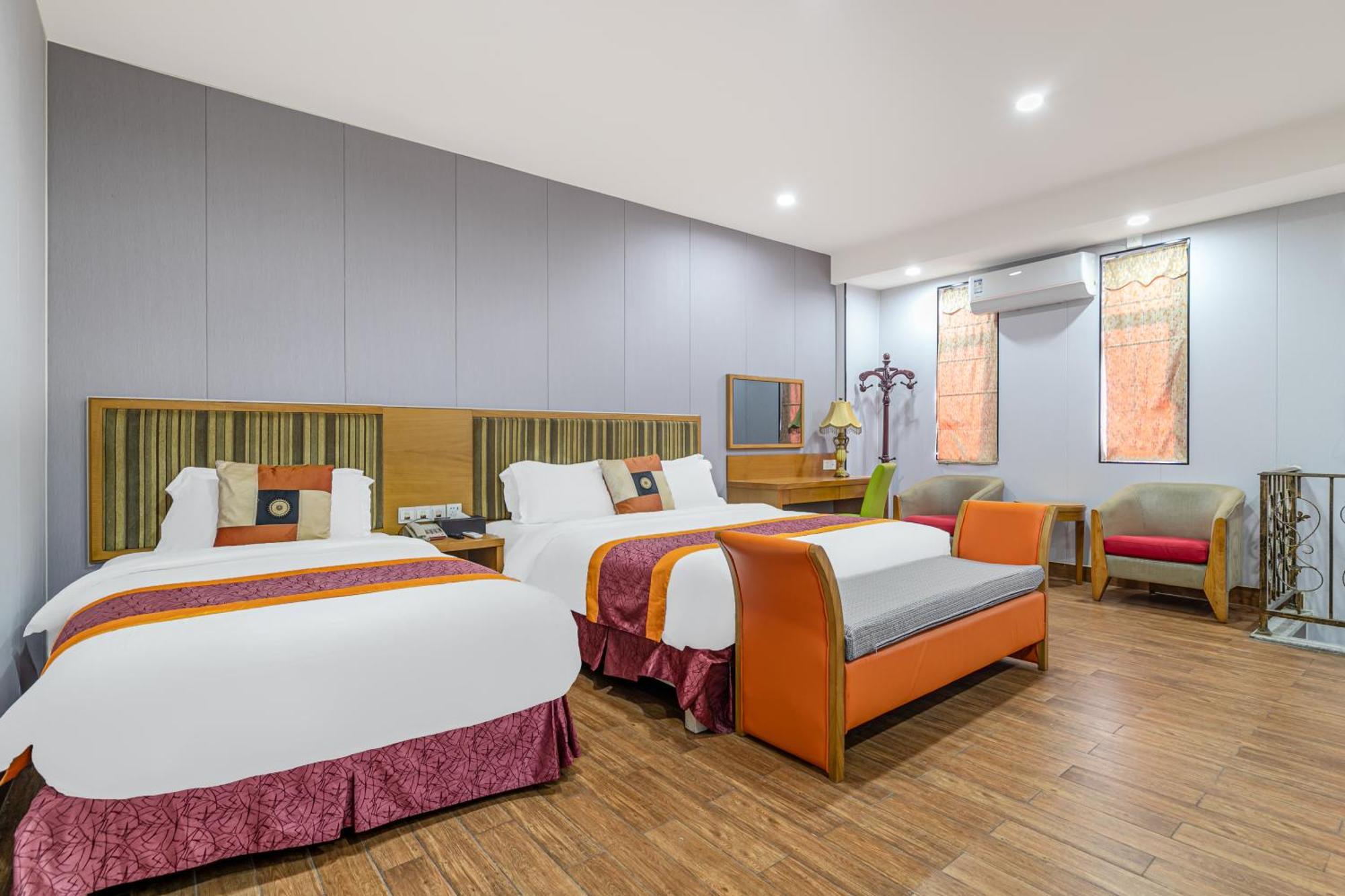 Royal Garden Hotel Гуанчжоу Экстерьер фото