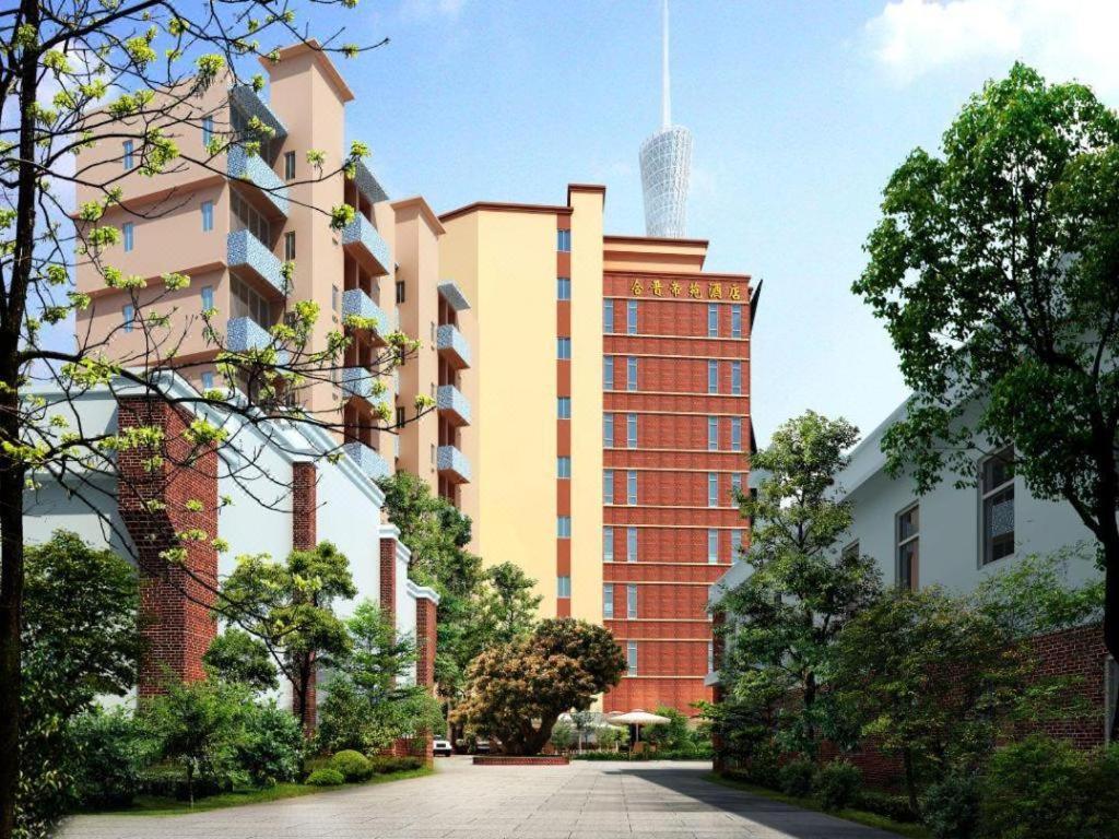 Royal Garden Hotel Гуанчжоу Экстерьер фото