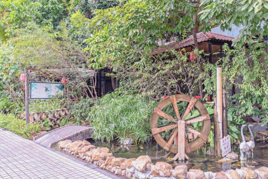 Royal Garden Hotel Гуанчжоу Экстерьер фото