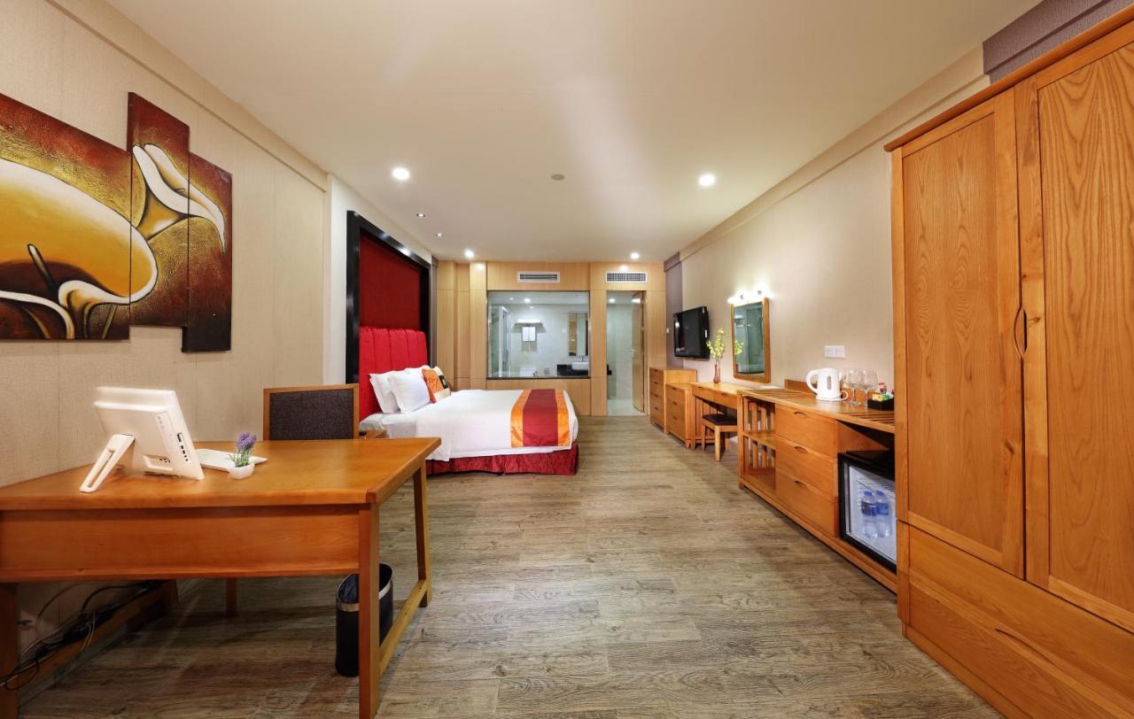Royal Garden Hotel Гуанчжоу Экстерьер фото